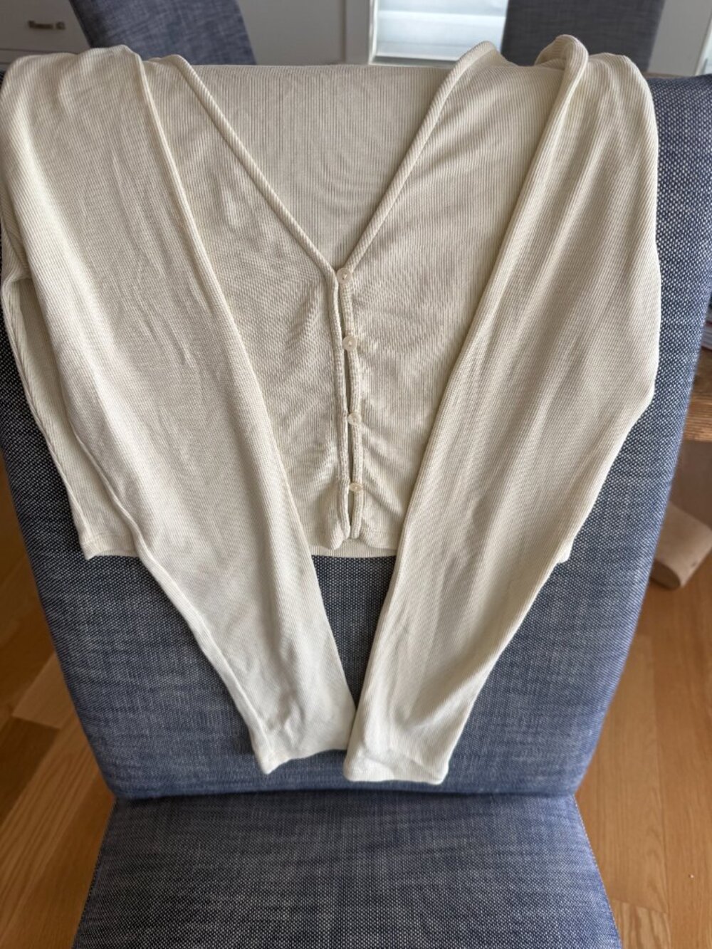 Oak & Fort V-neck cropped cardigan
